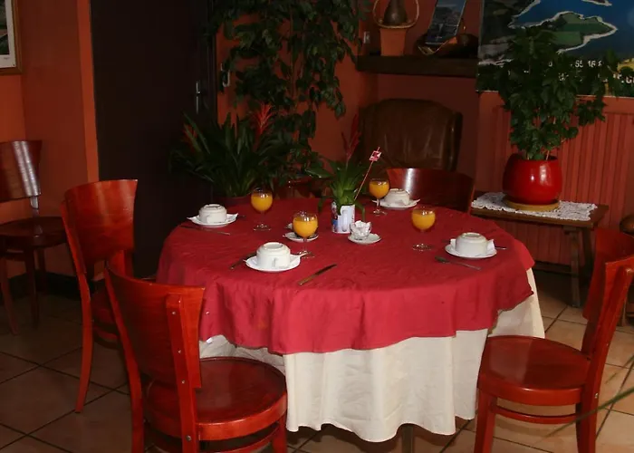 Logis Restaurant Au Bon Accueil Hotel 2*